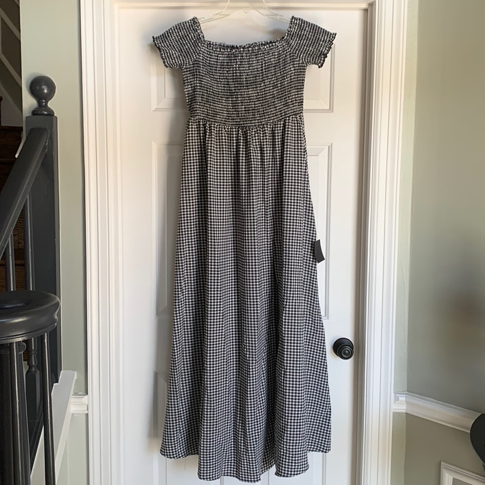 Lulu’s Smocked Bodice Maxi Dress